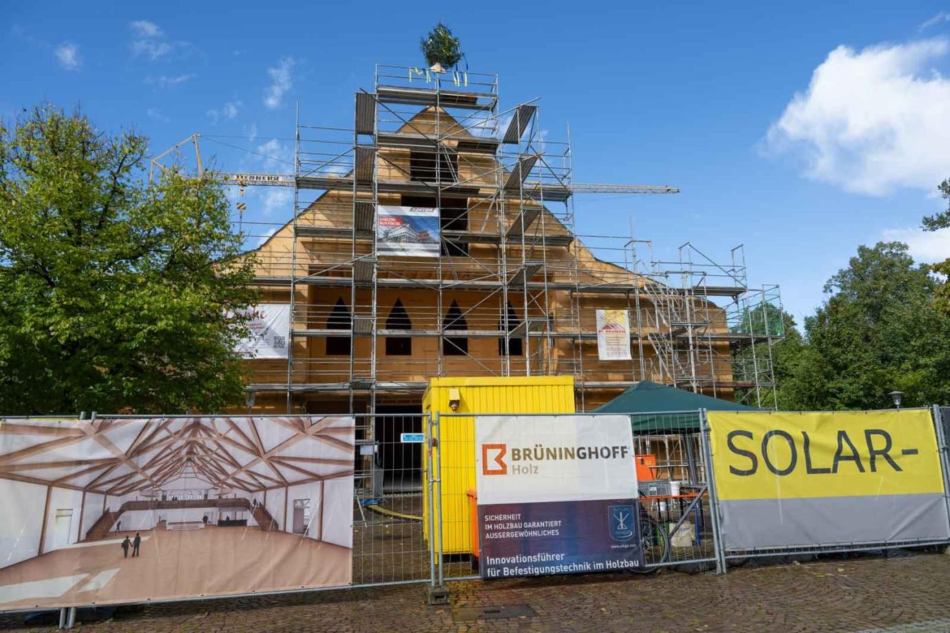 Scheffelhalle: Moderne Technik trifft auf traditionellen einzigartigen Holzbau