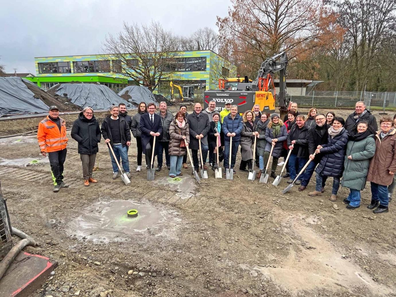 Spatenstich an der Hardtschule Spatenstich an der Hardtschule