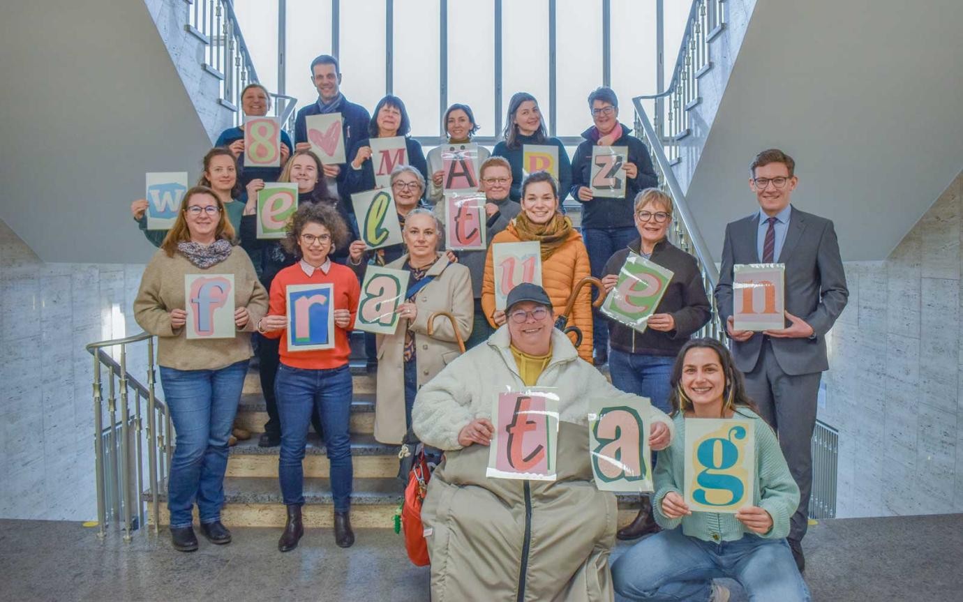 Die Organisatorinnen des Programms zum Internationalen Frauentag sowie alle Beteiligten laden herzlich zur Teilnahme an den diesjährigen Veranstaltungen ein.