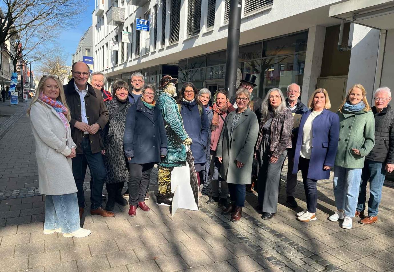 Ein vielfältiges und umfangreiches Jubiläumsprogramm anlässlich des 200. Geburtstags von Joseph Victor von Scheffel hat das Team der Städtischen Bibliotheken mit etlichen engagierten externen Kooperationspartnern auf die Beine gestellt.