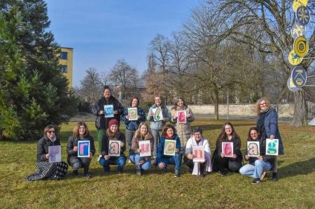 Zahlreiche Akteurinnen und Akteure aus Vereinen, Institutionen und Kommunen setzen mit einem vielfältigen Veranstaltungsprogramm ein klares Zeichen für die Rechte von Frauen.