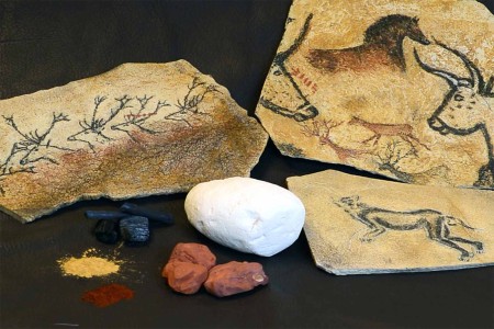 Aus natürlichen Pigmenten fertigten die Menschen der Steinzeit Höhlenmalereien. Foto: Hegau-Museum
