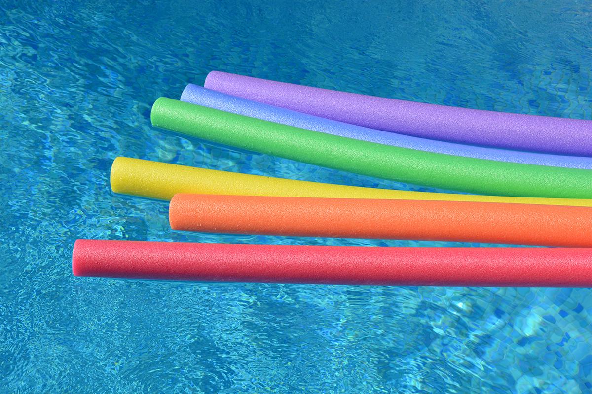 Ideales Ganzkörpertraining im Wasser für alle Altersgruppen und Fitnesslevels unter Anleitung einer lizensierten Trainerin. Ideales Ganzkörpertraining im Wasser für alle Altersgruppen und Fitnesslevels unter Anleitung einer lizensierten Trainerin.